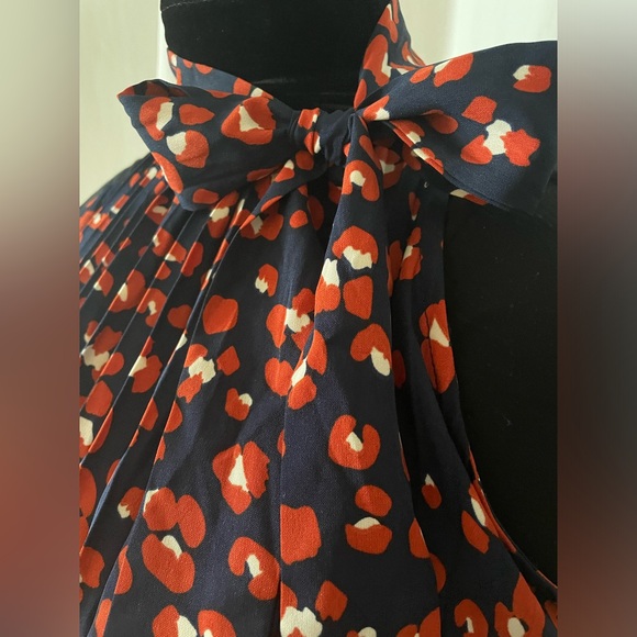 She + Sky Halter Top Pleated Blouse - Size Large - Picture 3 of 6